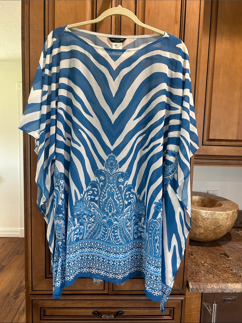 Carmen Marc Valvo Blue and White Printed Swim Coverup